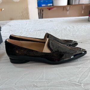 Naturalize patent leather pointed flats